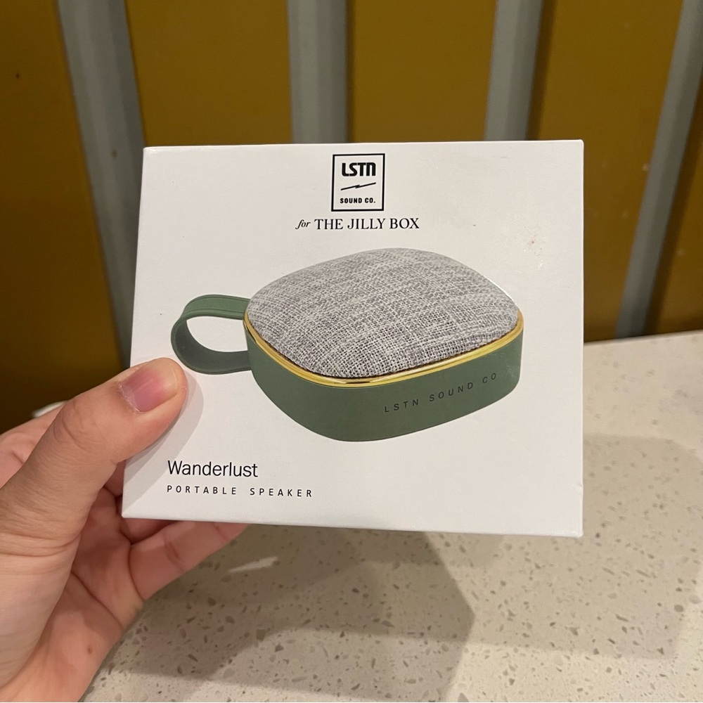The Jilly Box LSTN Sound Wanderlust Portable Wireless Speaker!